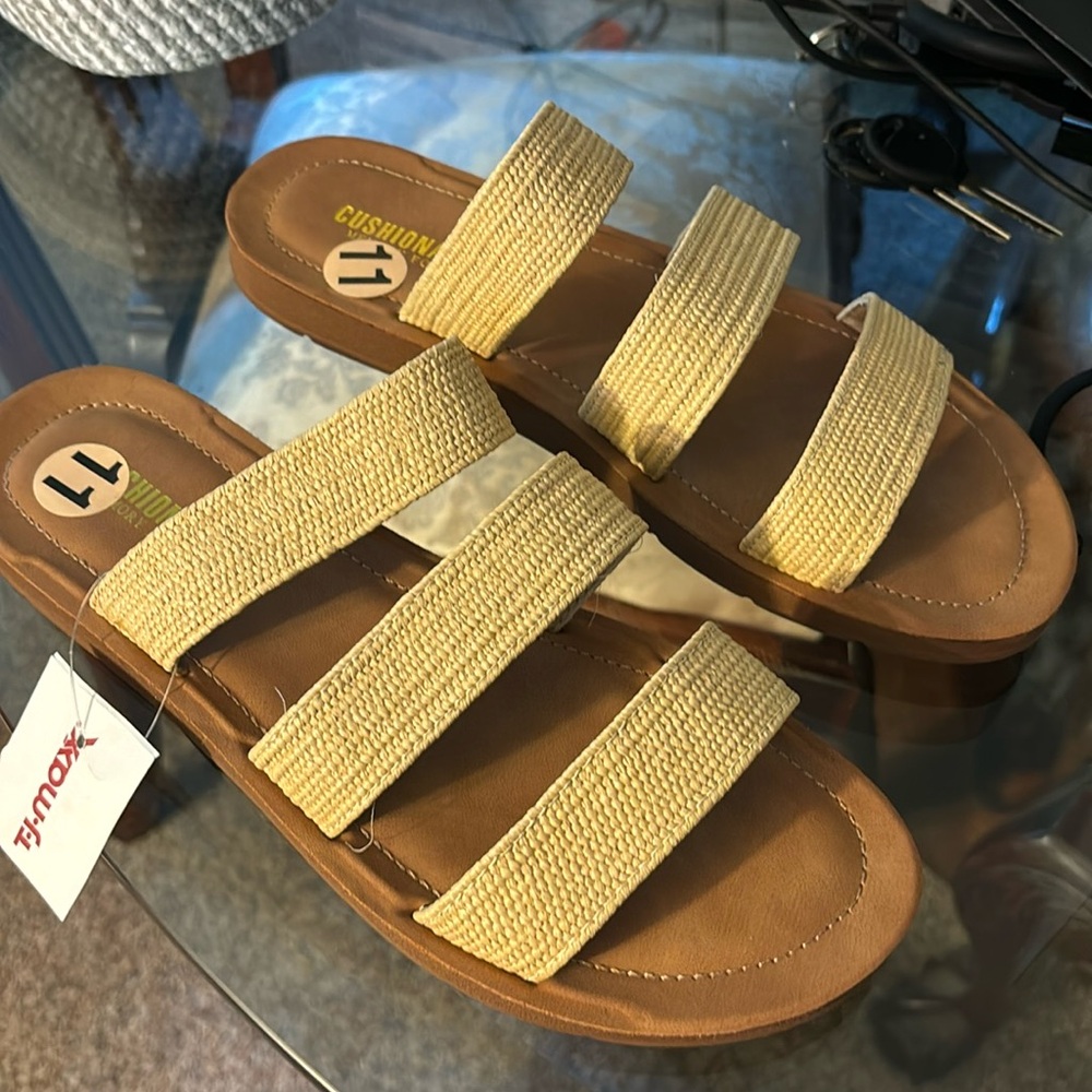 Woman’s Size 11 Sandals